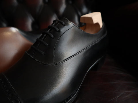 "Warwick" in Black Calf - R18