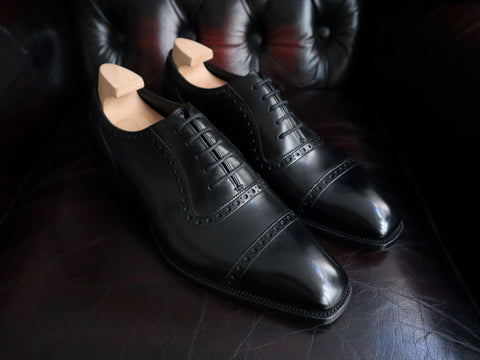 "St James II" in Black Calf - TG73